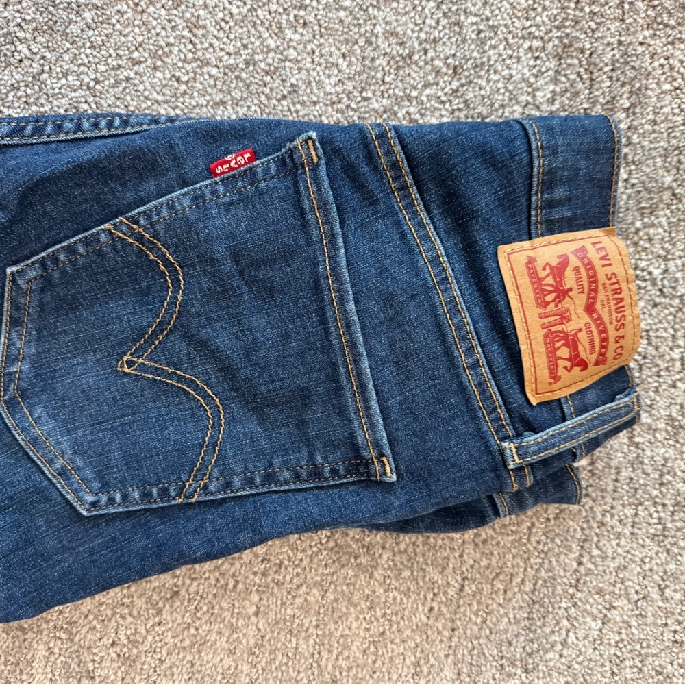 Levi's Dark Blue skinny ripped Jeans